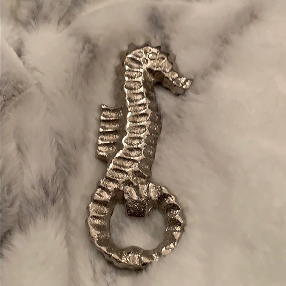 Seahorse Bottle Opener - Picture 2 of 4